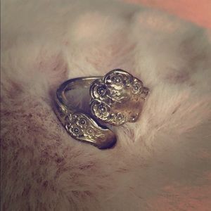 Size 8 spoon ring